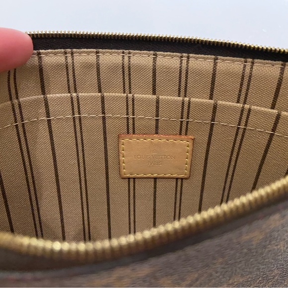 Authentic Louis Vuitton Pochette - Picture 5 of 13